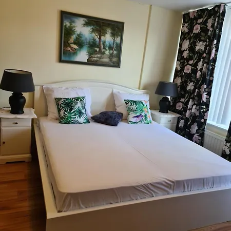 Tamar 2 B&B *