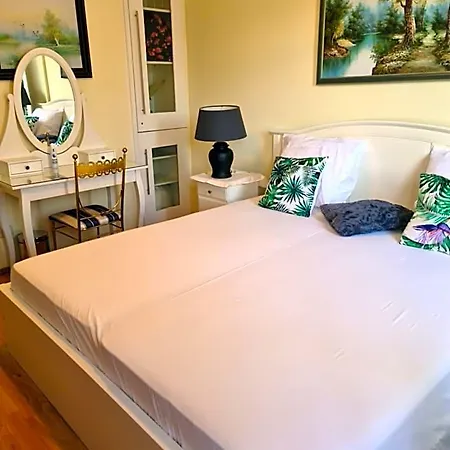 B&B Tamar 2