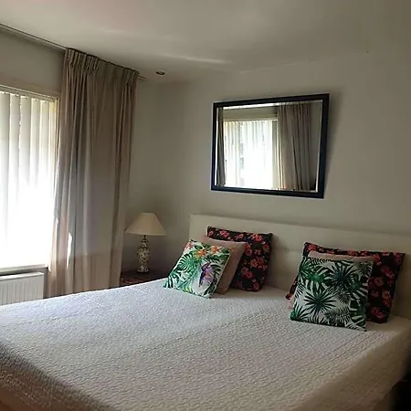 B&B Tamar 2 *